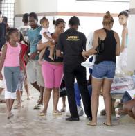 Voluntárias Sociais distribuem doações para vítimas da chuva