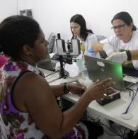 Voluntárias levam lazer e serviços às mães da comunidade de Valéria