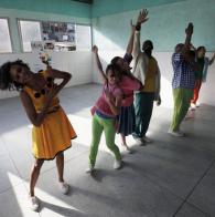 Voluntárias Sociais e Balé do TCA promovem apresentação no bairro Fazenda Grande do Retiro