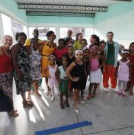 Voluntárias Sociais e Balé do TCA promovem apresentação no bairro Fazenda Grande do Retiro