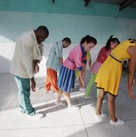Voluntárias Sociais e Balé do TCA promovem apresentação no bairro Fazenda Grande do Retiro