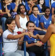 Projeto Pílulas Dançadas leva arte para colégio em Itapuã