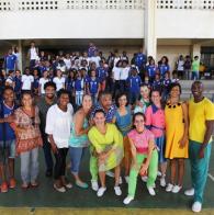 Projeto Pílulas Dançadas leva arte para colégio em Itapuã