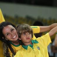 Público do show em prol do Martagão assiste a treino da Seleção