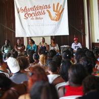 Grávidas recebem enxovais durante ação das Voluntárias Sociais