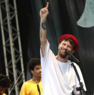 Duas mil crianças participam de baile de Carnaval com Saulo