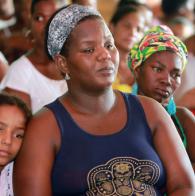 Camerata da Osba faz a festa de mães e filhos em escola de Itapuã