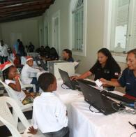 Comemoração de Natal com crianças no Palácio de Ondina Crianças de creches carentes celebram Natal com Voluntárias Sociais da Bahia
