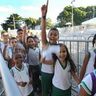 Com apoio das Voluntarias Jovens carentes assistem a partidas olímpicas na Arena Fonte Nova