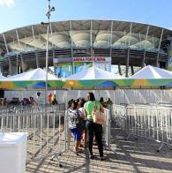 Com apoio das Voluntarias Jovens carentes assistem a partidas olímpicas na Arena Fonte Nova