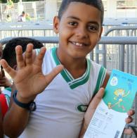 Com apoio das Voluntarias Jovens carentes assistem a partidas olímpicas na Arena Fonte Nova