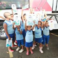 Comemoração de Natal com crianças no Palácio de Ondina Crianças de creches carentes celebram Natal com Voluntárias Sociais da Bahia