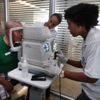 Cerca de 200 idosos são atendidos por um mutirão de cirurgias de catarata  Voluntárias Sociais proporcionam cirurgias de catarata a 200 idosos
