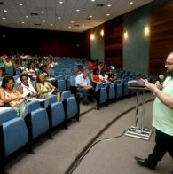 Manoel Calazans, diretor de formação tecnológica das Voluntárias Sociais Projeto Mais Infância inicia capacitação de educadores comunitários