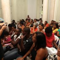 Voluntárias Sociais da Bahia entregam 260 óculos de grau as pacientes que foram atendidas no mutirão Março Mulher, ocorrido este ano Mais de 250 óculos são entregues para atendidas na Feira Março Mulher