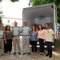 Voluntárias Sociais e PM levam alimentos a instituições carentes