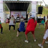 Voluntárias Sociais da Bahia promovem a Feira Saúde e Cidadania, que dispõe de unidades móveis para realização de exames preventivos de câncer, atendimento oftalmológico, odontológico, expedição de documentos e brinquedoteca, na Avenida Gal Costa. Foto: Paula Fróes/GOVBA Feira Cidadã oferece serviços aos moradores de Sussuarana, São Marcos e Pau da Lima
