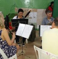 As crianças da Escola Nova Gente, no bairro de Pau da Lima, não esconderam a alegria. Nesta segunda-feira (2), a unidade escolar recebeu o grupo Opus Lumen.