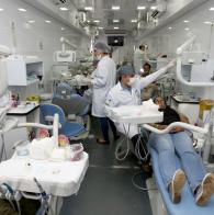 A Feira Cidadã, promovida pelas Voluntárias Sociais da Bahia (VSBA), está oferecendo, durante esta quinta-feira (12), serviços de saúde e cidadania para população do município de Catu e cidades vizinhas, na região nordeste do estado. Voluntárias Sociais levam serviços de saúde e cidadania para Catu