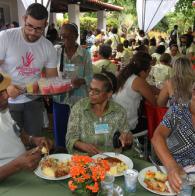 VSBA promovem festa de Natal para idosos de 22 instituições