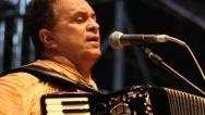 Flávio José convida público para Forró Solidário no dia 26 de maio
